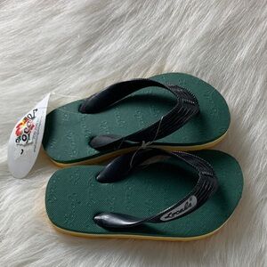 Cals Kids Green and Black Flip Flops